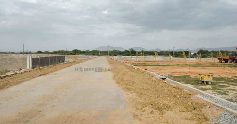 Bhuvanesh White fields-cover-06
